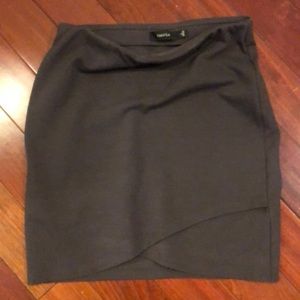 Aritzia skirt